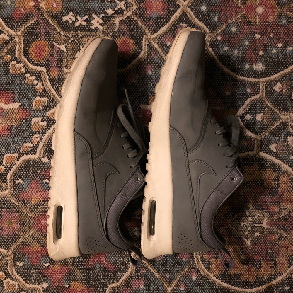 Nike air max Thea premium leather, grey size 8.5